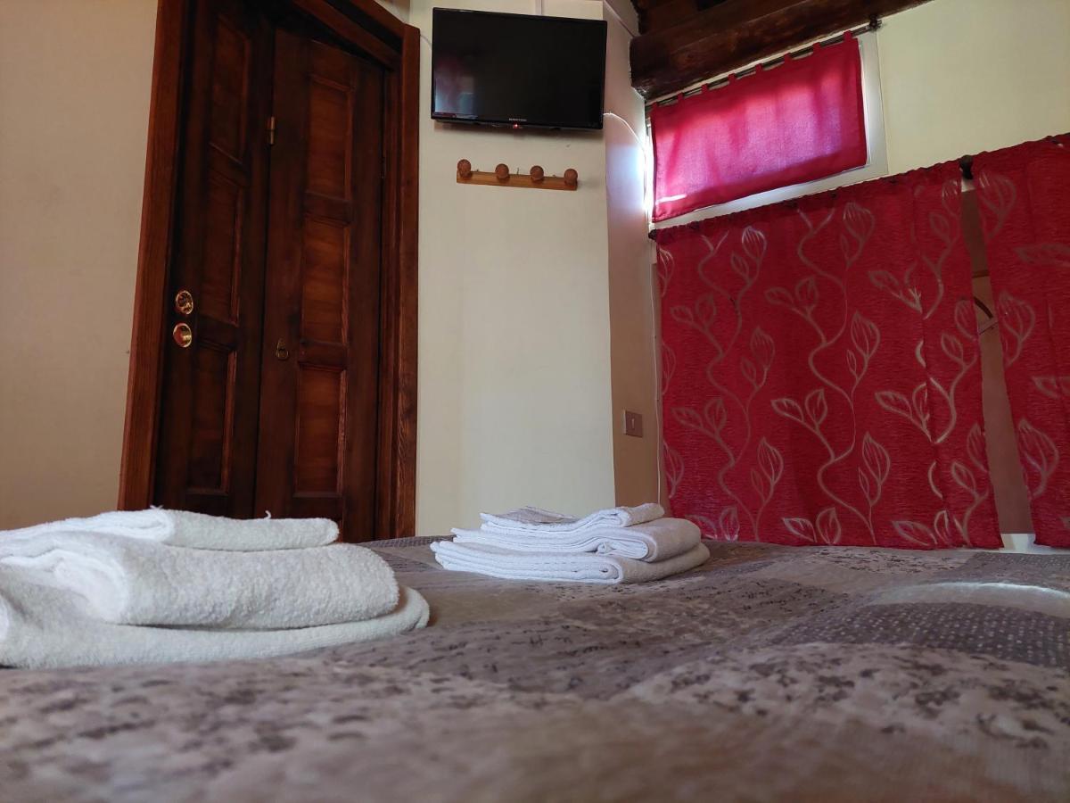 Bed And Breakfast Monticelli Capranica Extérieur photo